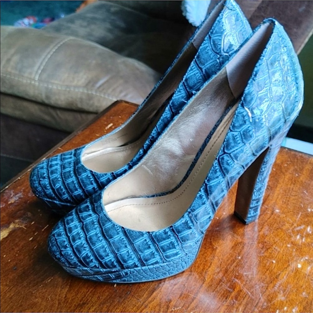 💋BCBGeneration Teal Croc Print Platform Heels Chunky 7.5